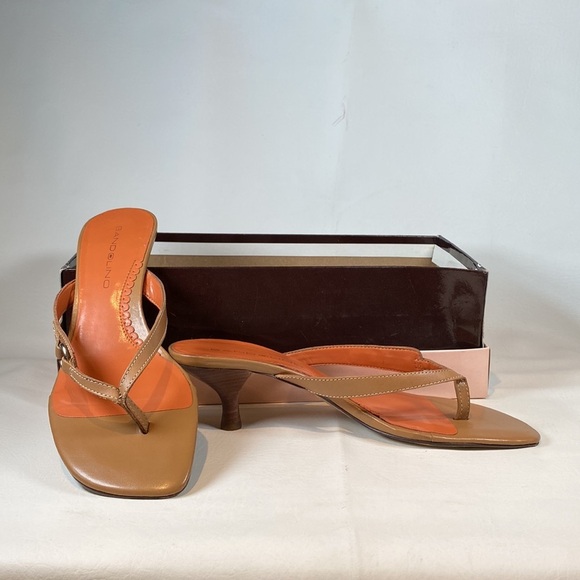 Woman’s 6 Bandolino heel sandal - Picture 2 of 6